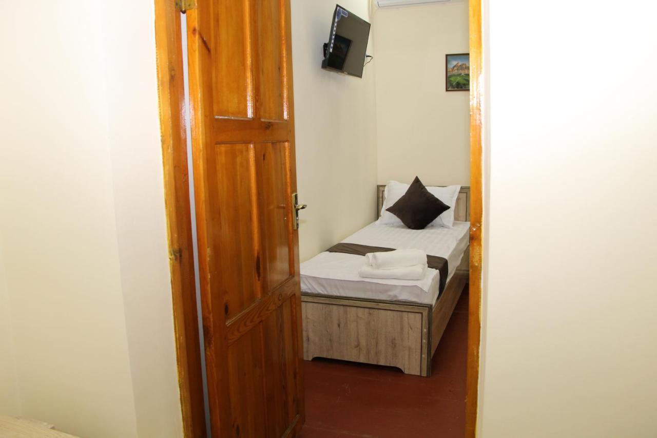 Zafaron Hotel Ташкент Экстерьер фото